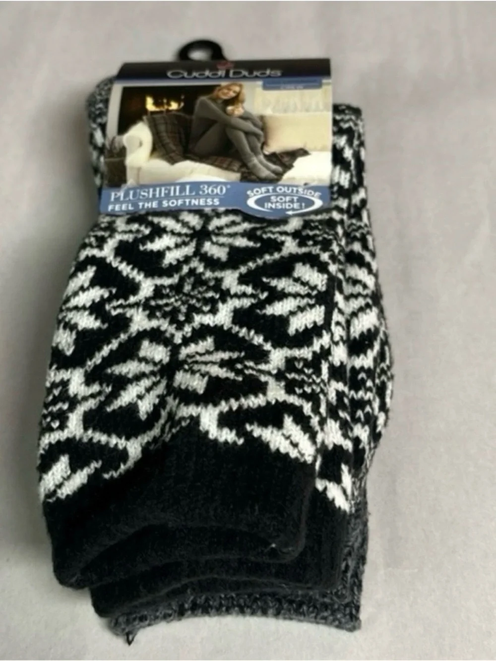 New Cuddl Duds Socks Women’s 2 Pair Black & White Soft Leg Layering Crew Casual